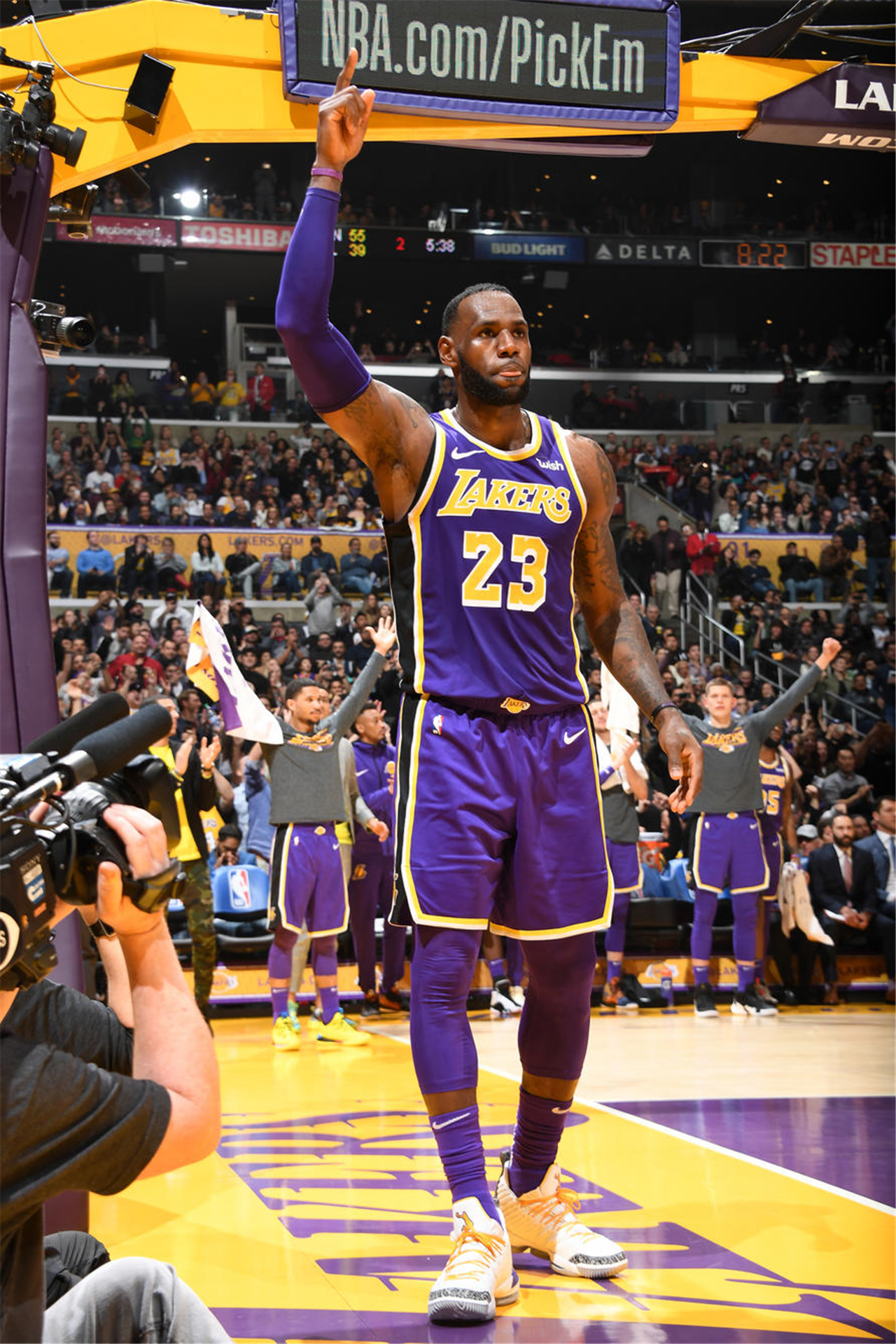 禁区弧顶暴 禁区弧顶暴