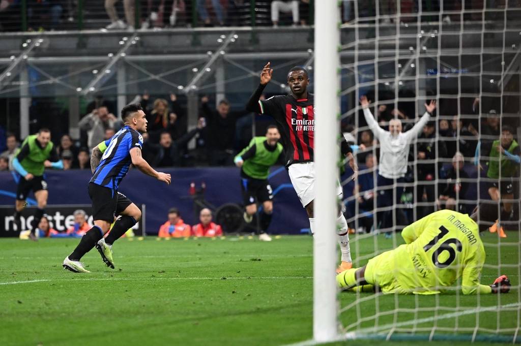 甲子园的外 甲子园的外